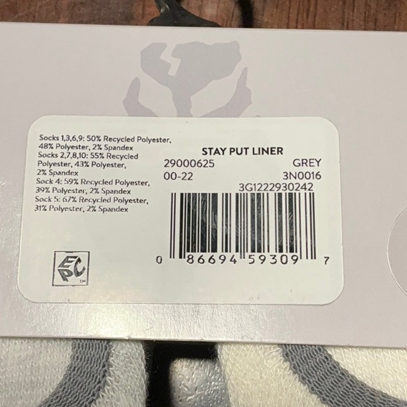 Star Wars Mandalorian Women’s Socks NWT - Picture 5 of 5